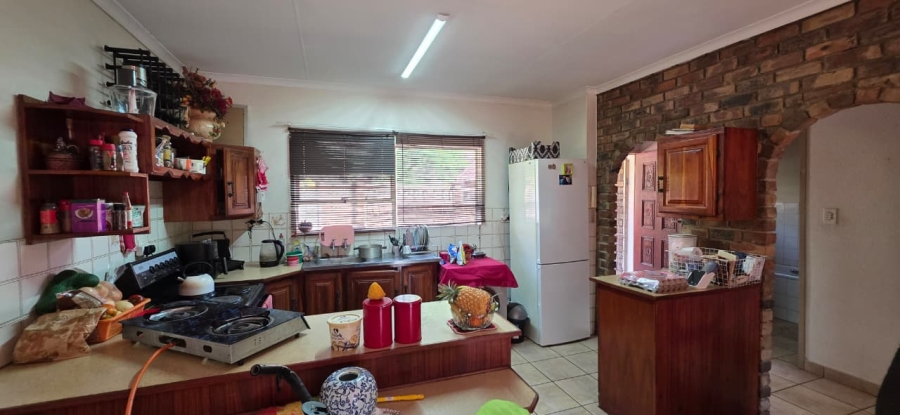 1 Bedroom Property for Sale in Meerhof North West